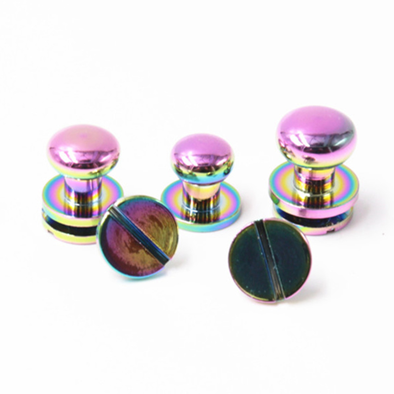Räätälöidyt sateenkaaren väriset messingiset 7 mm sam browne -nastat käsilaukkuun Räätälöidyt sateenkaaren väriset messingiset 7 mm sam browne -nastat käsilaukkuun
